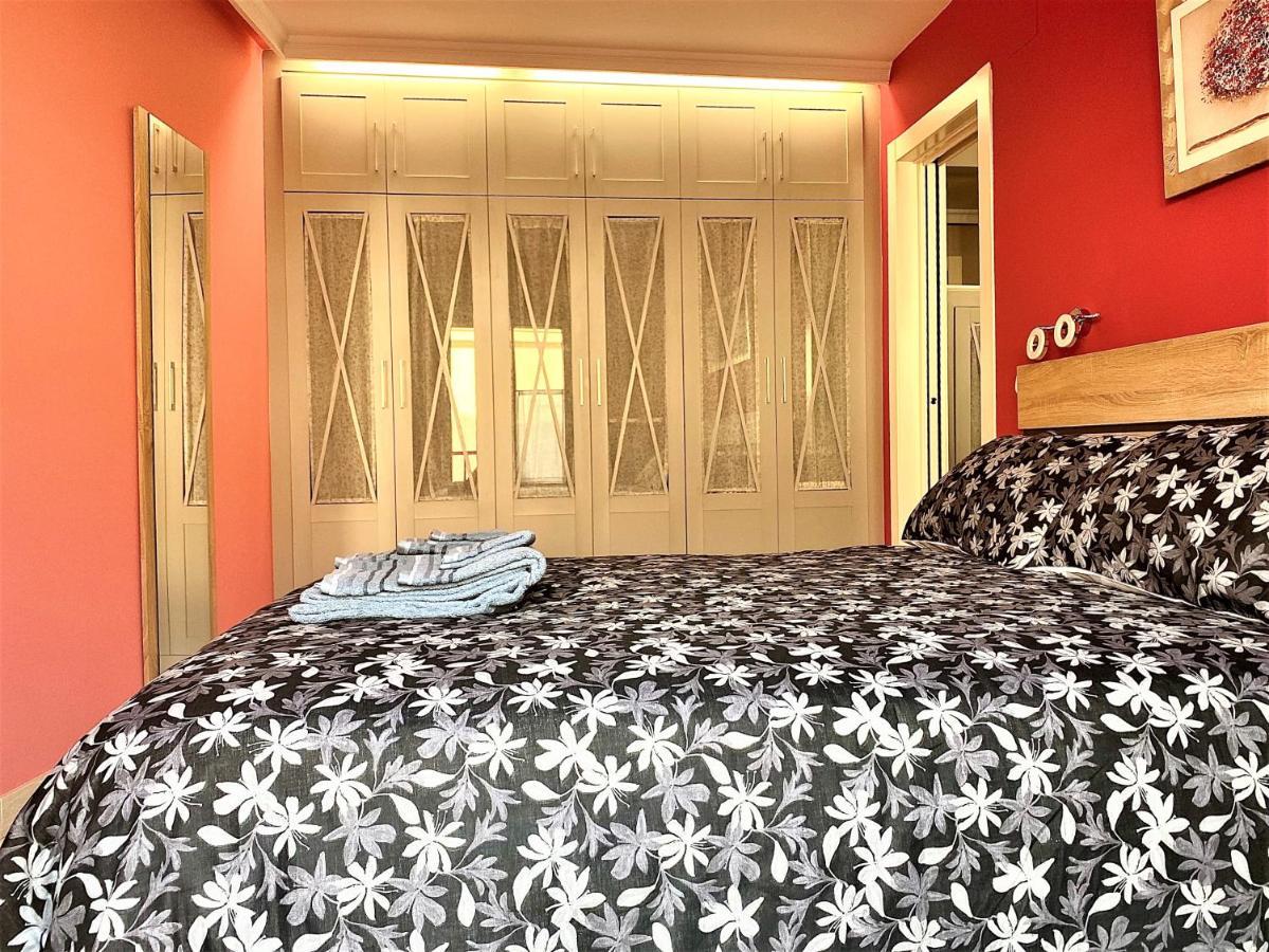 Housingleon- Barrio Humedo Apartment Ngoại thất bức ảnh